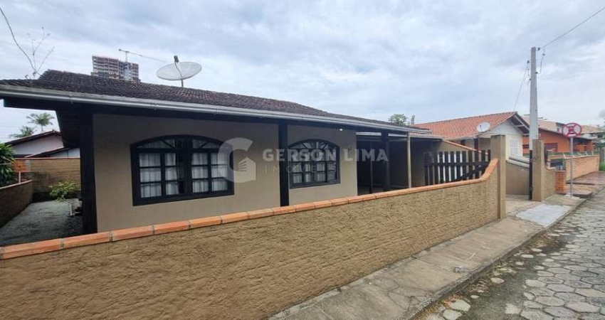 Casa com 3 quartos à venda no Centro, Penha 
