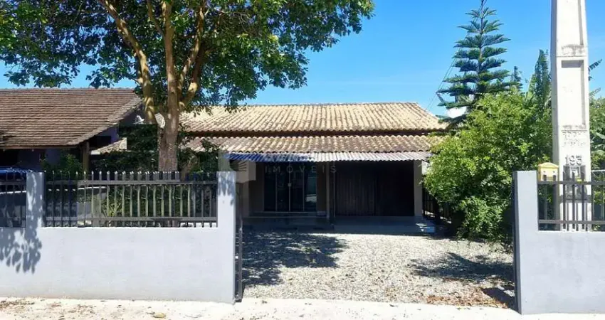 Casa com 3 quartos à venda no Centro, Penha