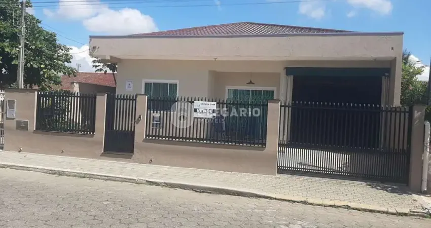 Casa com 4 quartos à venda no Centro, Penha 
