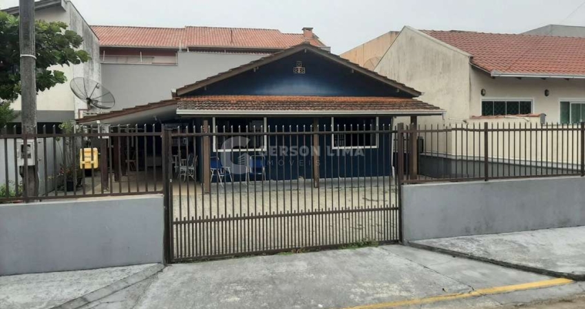 Casa com 4 quartos à venda no Centro, Penha 
