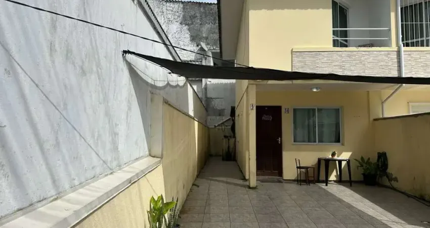 Sobrado para venda em palhoça, aririu, 2 dormitórios, 2 banheiros, 2 vagas