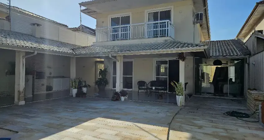 OPORTUNIDADE CASA EM COND: RECREIO DOS BANDEIRANTES