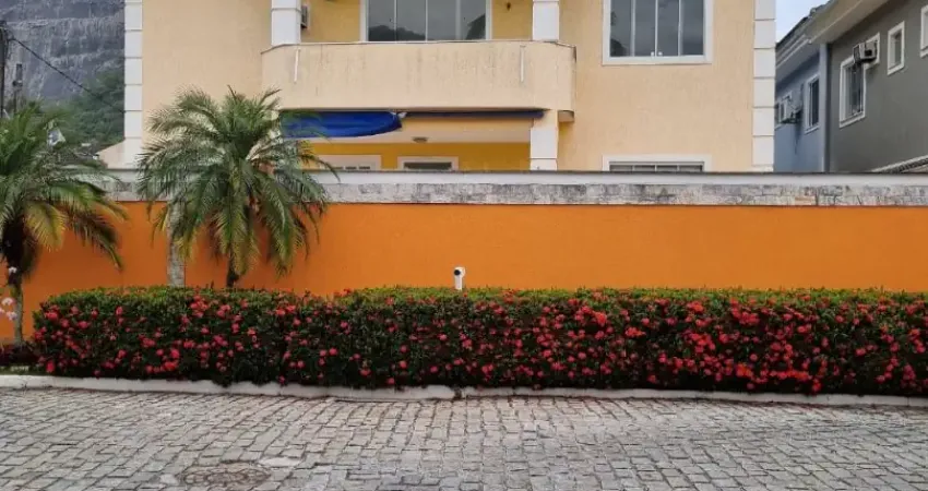 Casa em condomínio fechado com 3 quartos para alugar na Estrada dos Bandeirantes, 01, Vargem Pequena, Rio de Janeiro