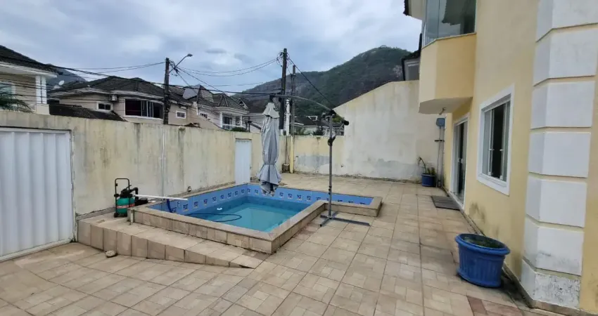 Casa em condomínio fechado com 3 quartos para alugar na Estrada dos Bandeirantes, 01, Vargem Pequena, Rio de Janeiro