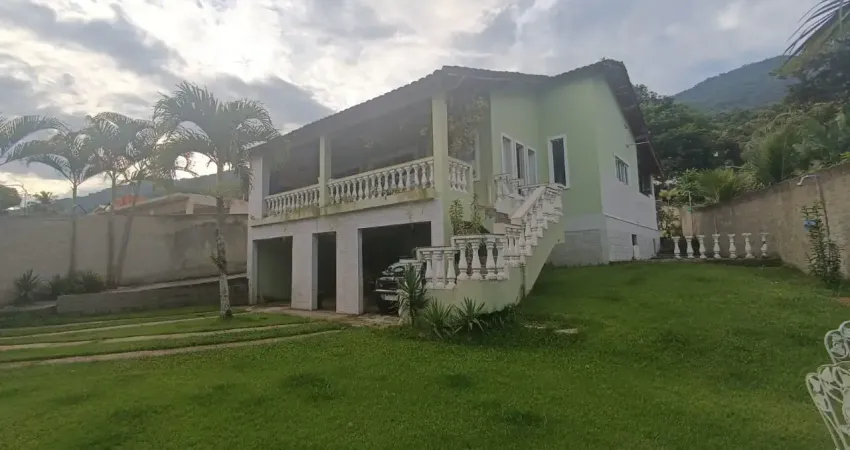 Casa em condomínio fechado com 3 quartos para alugar na Estrada Antônio Barbosa, 436, Vargem Pequena, Rio de Janeiro