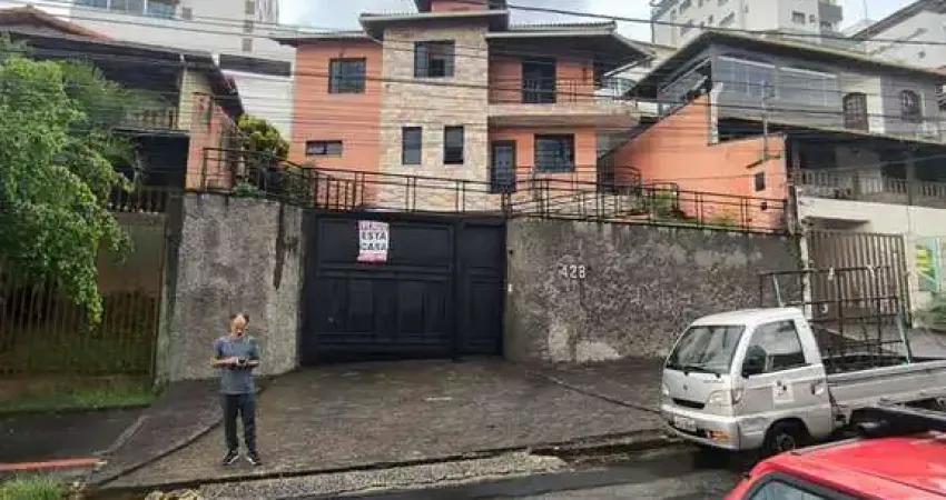 Casa geminada no Jardim Riacho das Pedras | Contagem