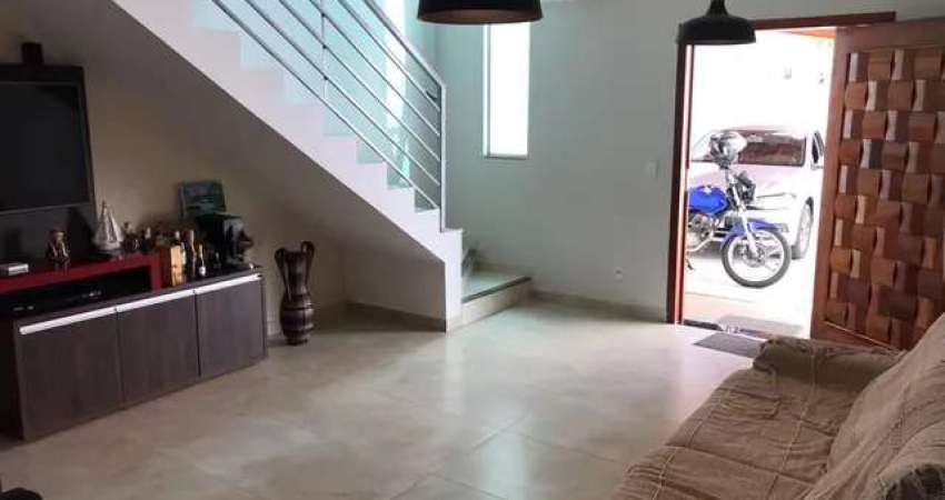 Casa com 2 quartos à venda no Icaivera, Contagem 