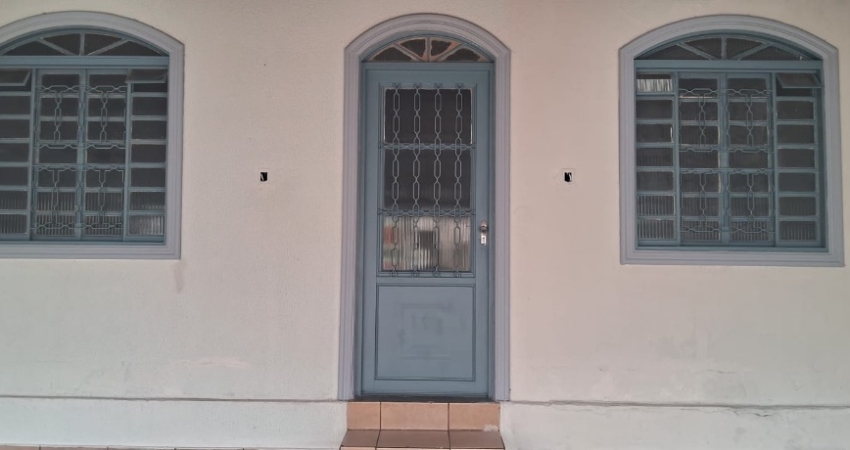 Casa Reformada com 2 Quartos na QR 402 – Samambaia Norte | Ótima Localização