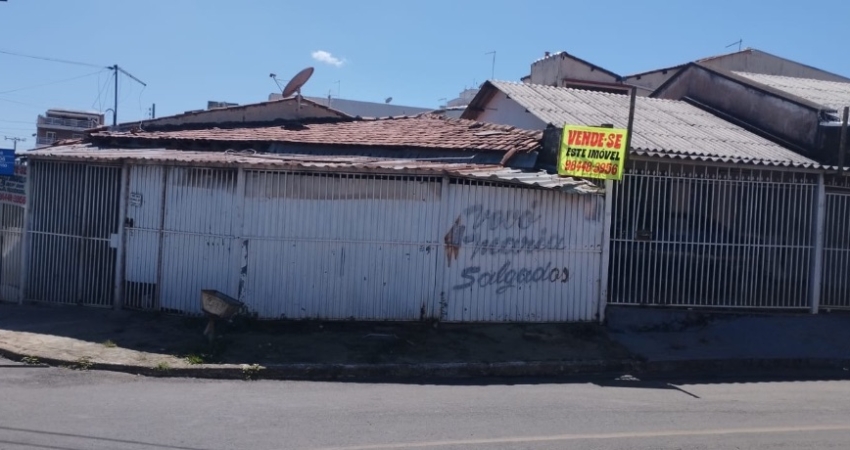 Casa com 2 Residências à Venda na QR 406 – Samambaia Norte | Ideal para Investidores | Renda de R$ 3.000/mês