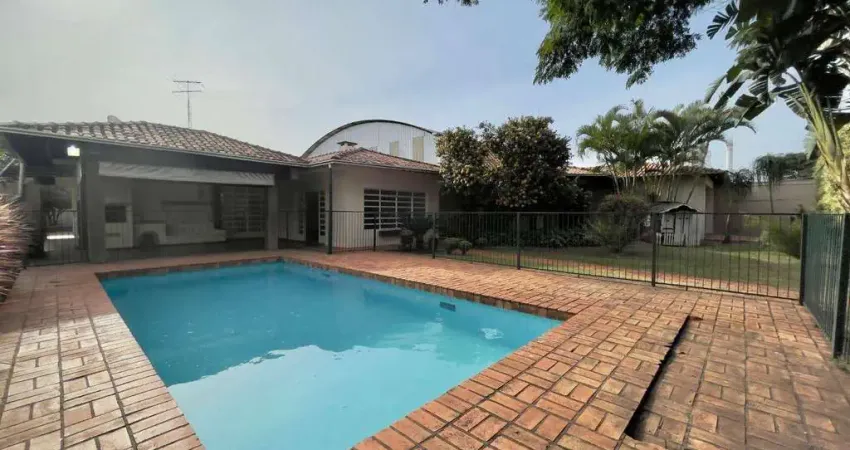 Casa com 3 dormitórios à venda, 348 m² por R$ 1.500.000,00 - Centro - Rolândia/PR