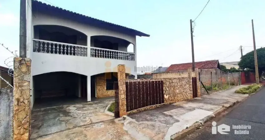 Casa com 3 dormitórios à venda, 182 m² por R$ 400.000,00 - Manoel Müller - Rolândia/PR