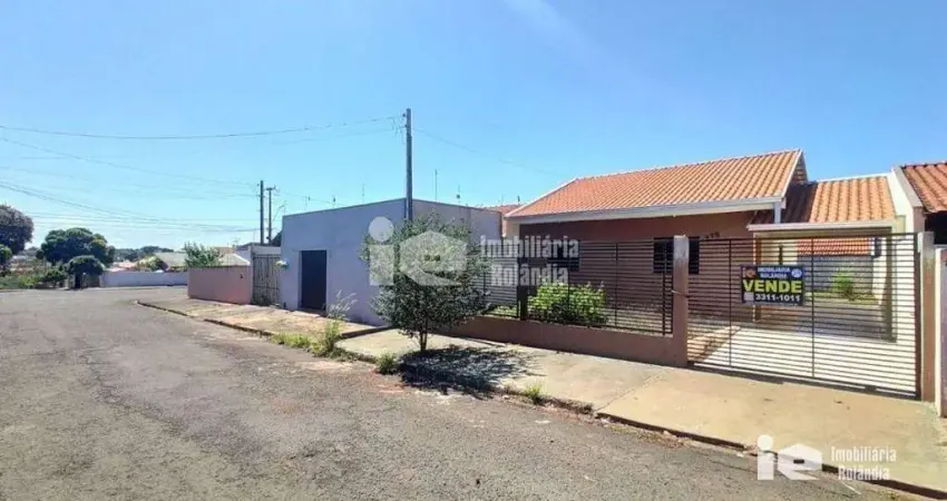 Casa com 3 dormitórios à venda, 75 m² por R$ 269.000,00 - Conjunto Habitacional Morumbi - Rolândia/PR