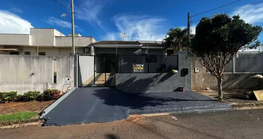 Casa com 3 dormitórios à venda, 100 m² por R$ 350.000,00 - Jardim Capricornio - Rolândia/PR