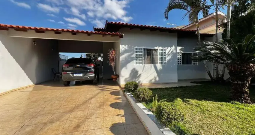 Casa com 4 dormitórios à venda, 180 m² por R$ 550.000 - Jardim Imperial - Rolândia/PR