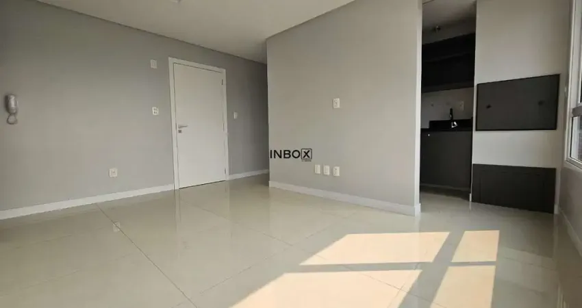 APARTAMENTO SEMIMOBILIADO COM 02 DORMITÓRIOS E 01 BOX DE GARAGEM NO BAIRRO BORGO