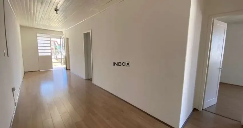 INBOX CIA IMOBILIÁRIA ALUGA - Sala comercial com 100 m² junto à Academia 26 Fit.