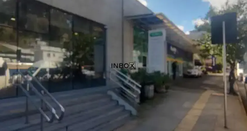 INBOX CIA IMOBILIÁRIA ALUGA - Sala comercial no Mall do Hospital Tacchimed