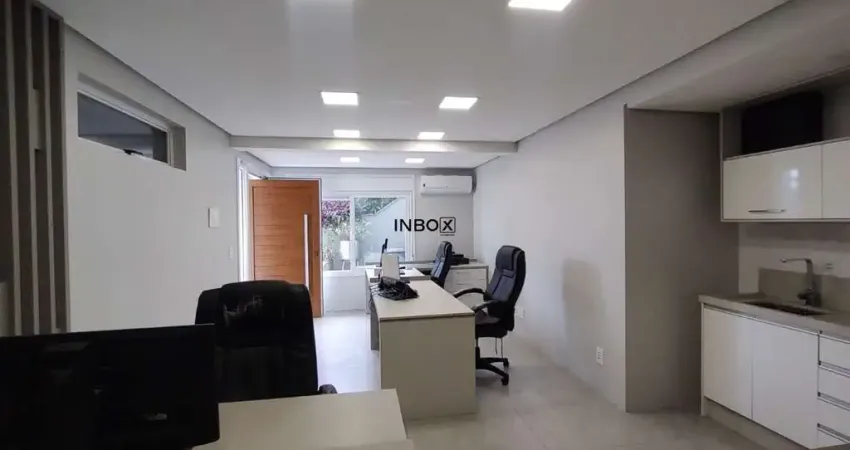 SALA COM 4 ESTAÇÕES DE TRABALHO NO BAIRRO GLÓRIA EM BENTO GONÇALVES