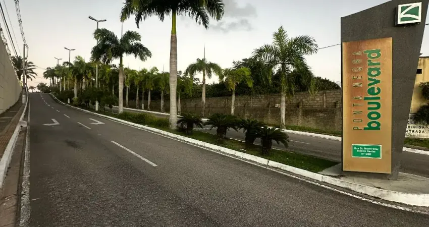 Lote no Condomínio Ponta negra boulevard, Localizada no Bairro Ponta negra.