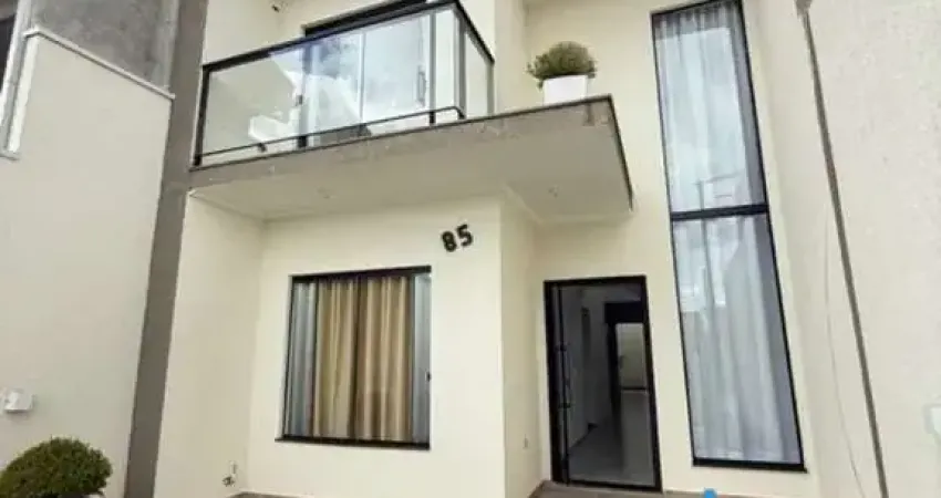 Imperdível Casa à Venda em Fazenda Rio Grande-PR, Bairro Eucaliptos: 3 Quartos, 2 Suítes, 1 Sala, 4 Banheiros, 92m².