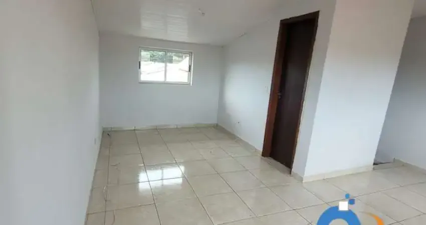 Aluguel de Casa em Curitiba-PR: 3 quartos, 1 suíte, 2 banheiros, 2 vagas de garagem no Alto Boqueirão!