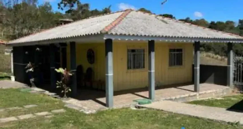 Chácara à venda em Contenda-PR - Bairro Rural, 3 quartos, 4.500,00 m² de área.