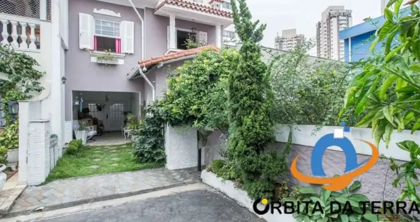 Casa 5 dormitorios 4 vagas charmosa em vila fechada na Aclimação - São Paulo/SP