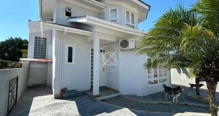 Casa à venda no bairro Jardim das Avenidas - Araranguá/SC