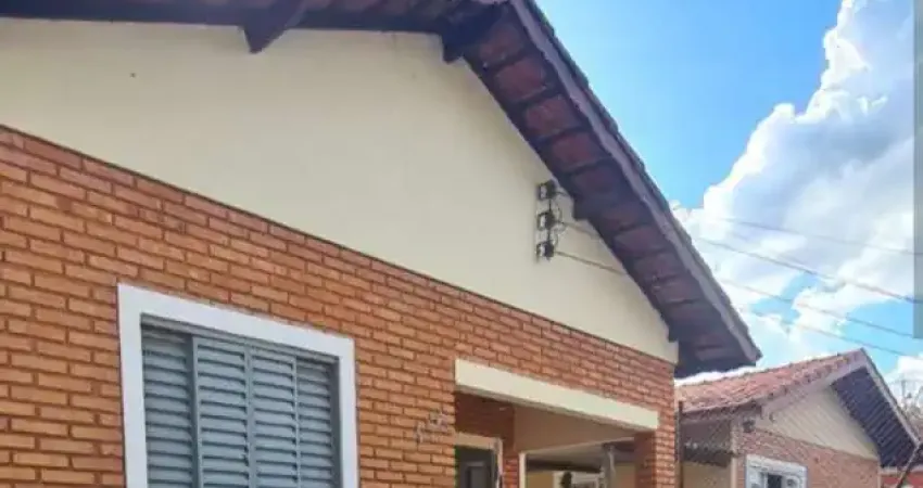 Casa para Venda em Águas de São Pedro, Jardim Iporanga, 2 dormitórios, 1 suíte, 1 banheiro, 1 vaga