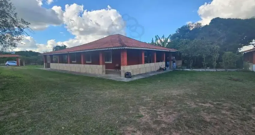 Chácara para Venda em São Pedro, Alpes das Águas, 3 dormitórios, 1 suíte, 1 banheiro, 2 vagas
