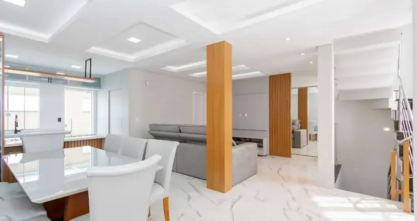 Sobrado com 3 dormitórios à venda, 228 m² por R$ 899.800,00 - Pinheirinho - Curitiba/PR