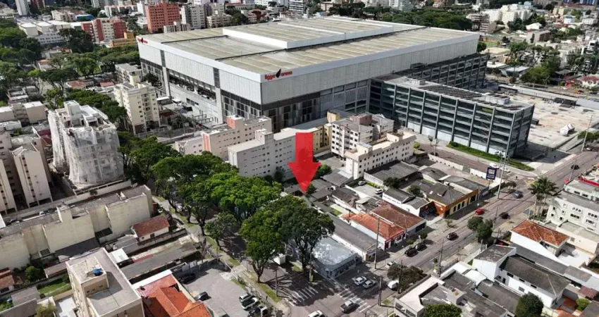 Terreno Exclusivo ao lado da Ligga Arena | 550 m² | Água Verde | à venda por R$ 2.800.000 - Curitiba/PR
