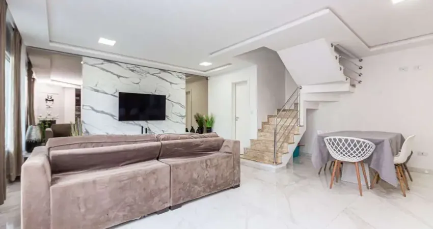 Sobrado semimobiliado | 200 m² Privativos | 03 Dormitórios | 04 Vagas