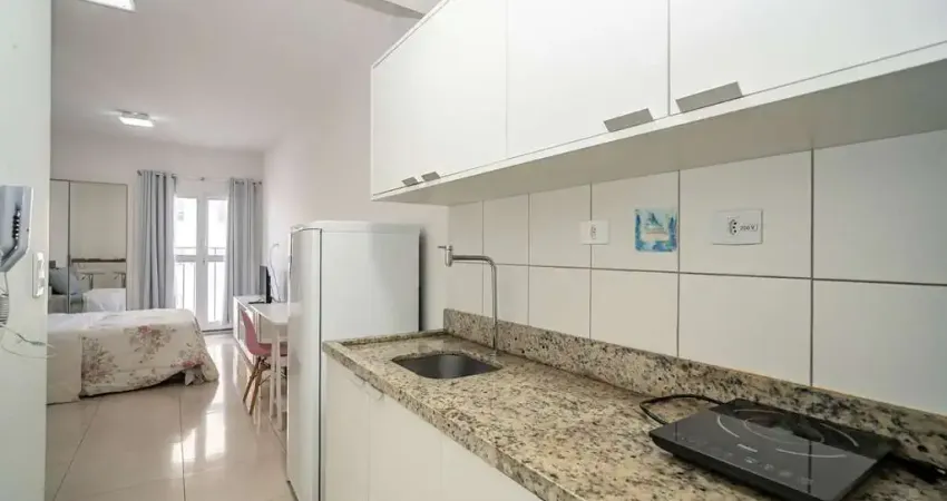 Studio Mobiliado no Centro de Curitiba | Investimento com Alta Rentabilidade | Living Smart | R$260.000,00