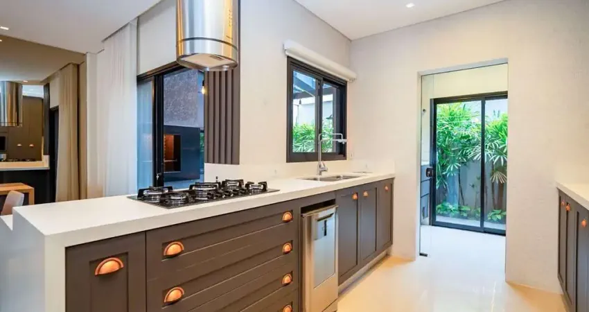 Sobrado com 3 suítes à venda, por r$ 1.700.000 - juvevê - curitiba/pr