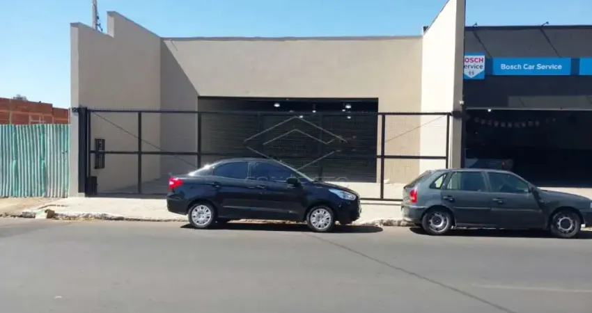Excelente barracão comercial com ótima localização!