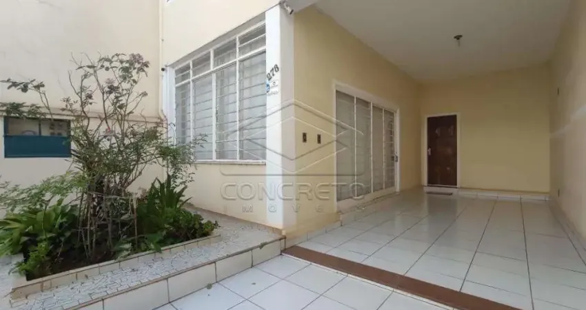 Casa com 3 quartos para alugar no Centro, Jaú