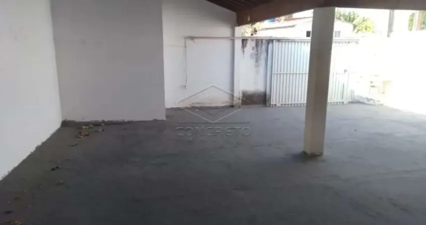 Casa para locação ou venda de 3 quartos sendo 1 suíte próximo a av. castelo branco