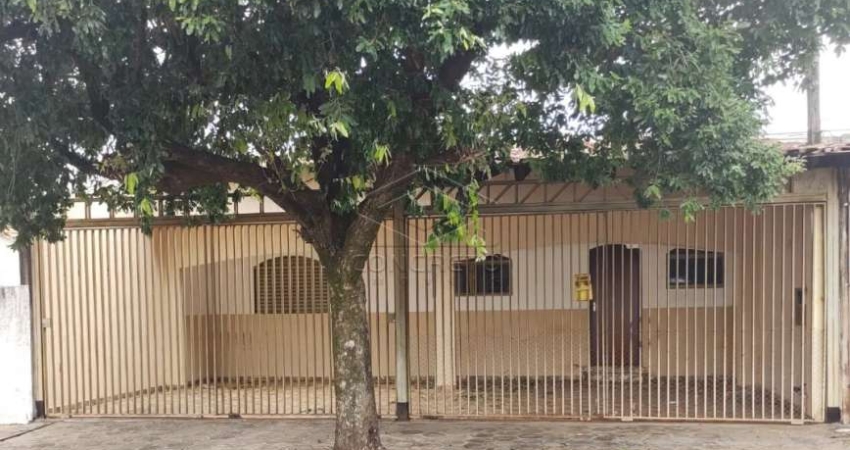 Casa no Geisel com 03 dormitórios