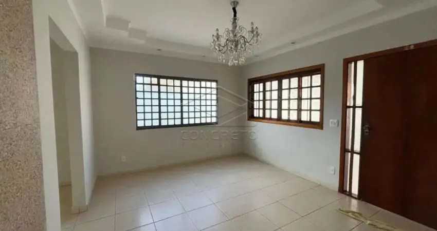 Linda casa com 03 dormitórios - Bela Vista