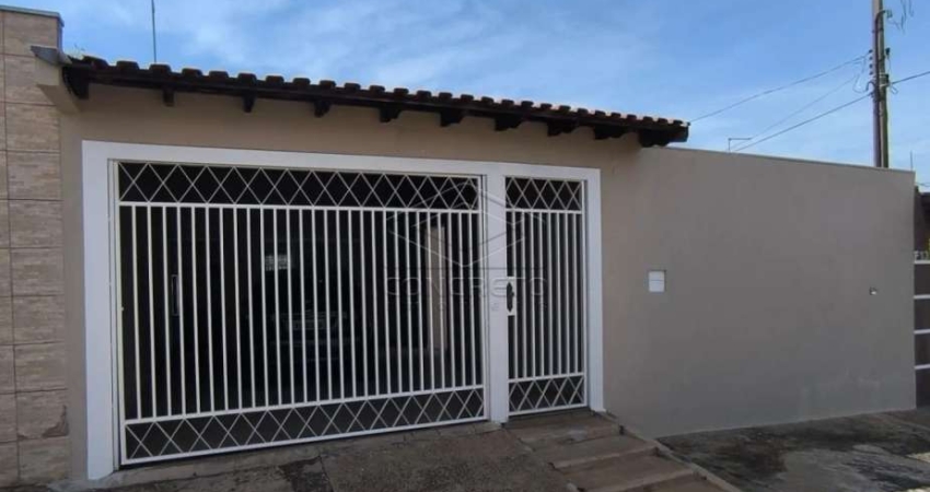 Casa com 02 dormitórios - Bosque da Saúde