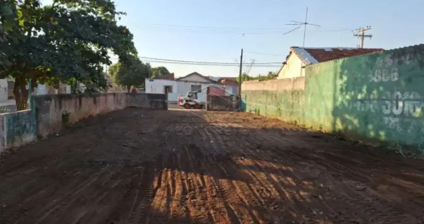 Casa à venda no Fundação Casas Populares Salvador Filardi, Bauru 