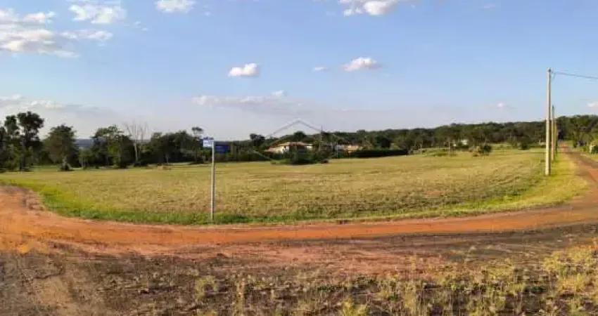 Lote com mais de 2.000m² no cond. Palmas Del Rey
