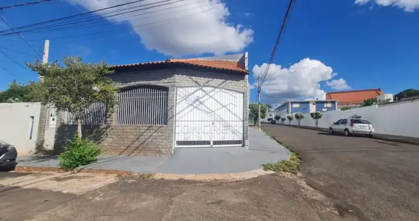 Residência com 04 dormitórios - Vila Independência