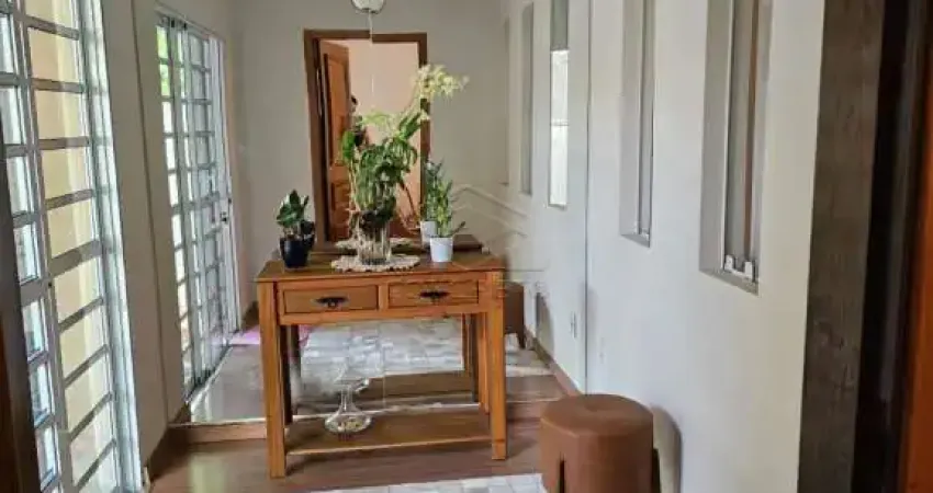 Casa com 3 quartos à venda no Centro, Bauru 
