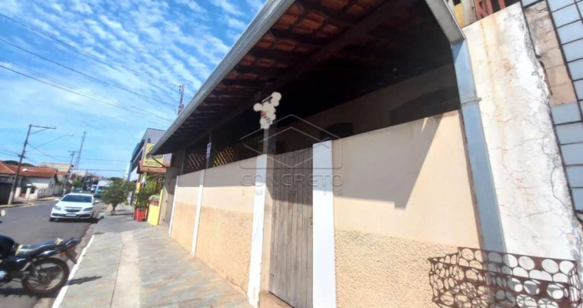 Casa com 4 quartos à venda no Centro, Agudos 