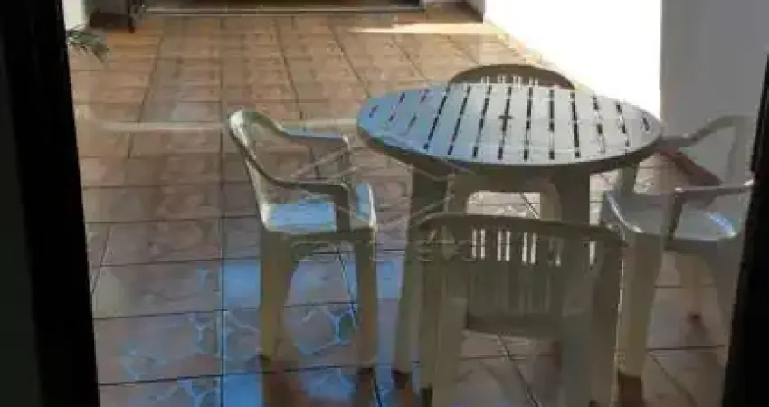 Residência com 02 dormitórios no Jardim Terra Branca