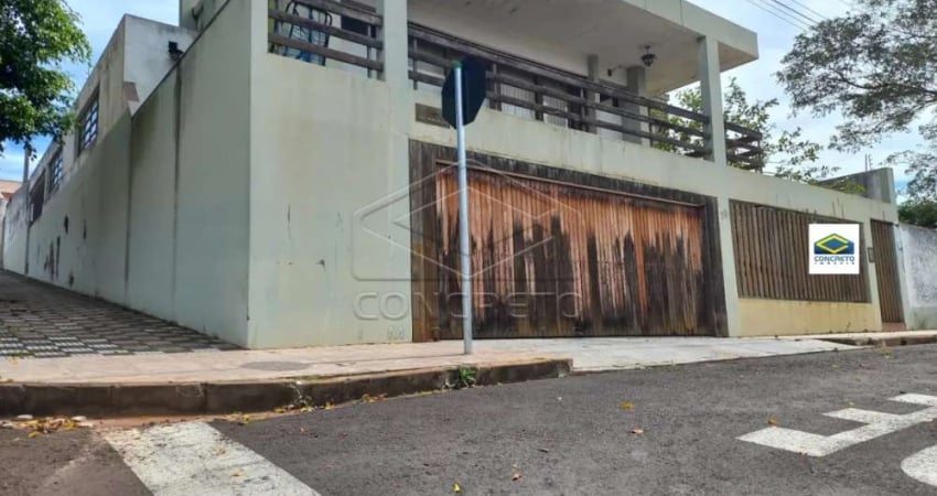 Casa com 4 quartos à venda no Centro, Agudos 