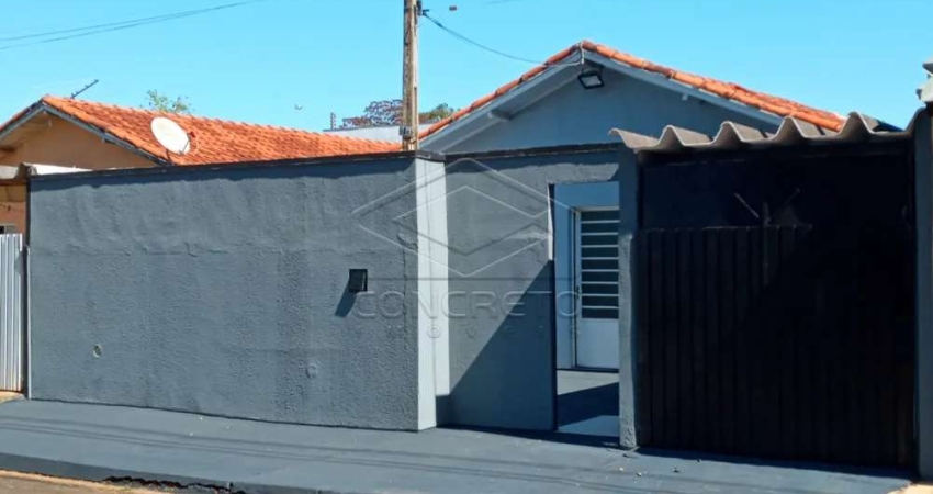 Casa ampla com quintal na GRANJA CECILIA.