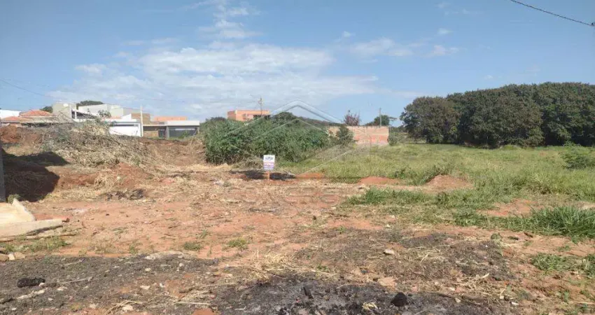 Casa à venda no Jardim Marcia, Agudos 